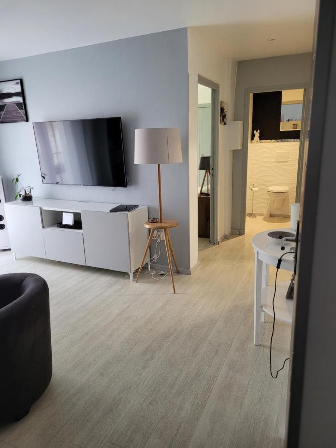 L Ephejules Apartment *